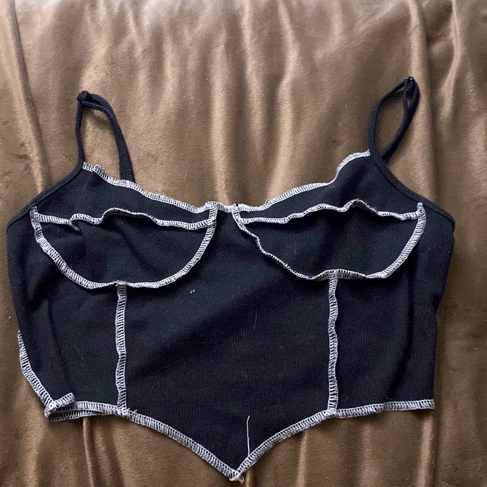 Size M Tops bundle (or separately upon request)